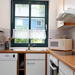 Schwalbennest Apartman *